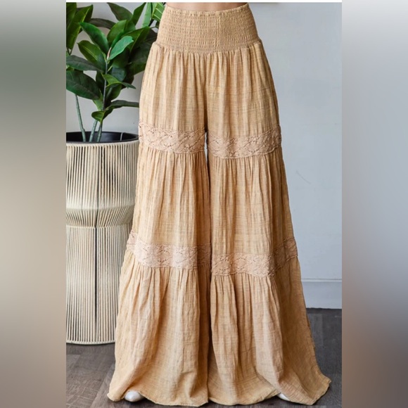 Oli & Hali Tiered Wide-Leg Pants - Picture 3 of 6